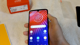 Amazon vendió uno de los nuevos Moto Z4 antes de que el teléfono exista oficialmente